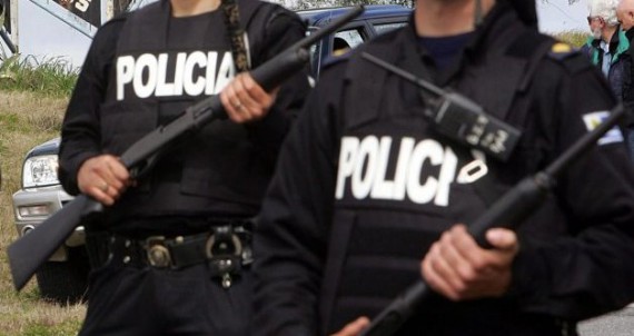 Se detuvo a una mujer por promover la prostitución de una menor. Se detuvo a una mujer por promover la prostitución de una menor.