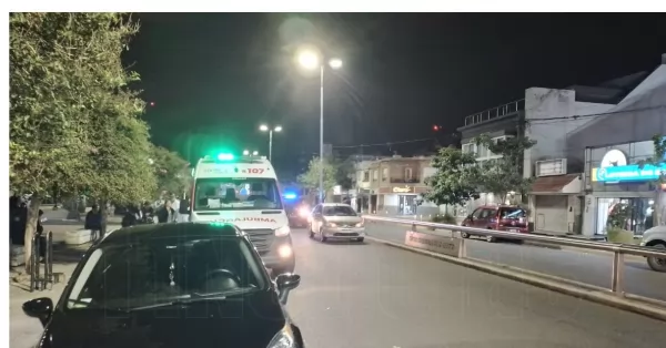 Una moto y un auto protagonizaron un choque en Avenida San Martín 