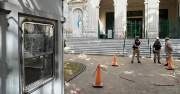 Ordenaron reforzar la custodia de los Tribunales Federales de Rosario tras el ataque a tiros