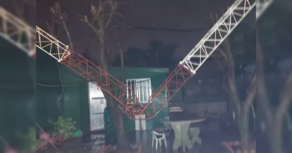 Beltrán: la radio Martín Fierro está fuera de aire porque el temporal le tumbó la antena