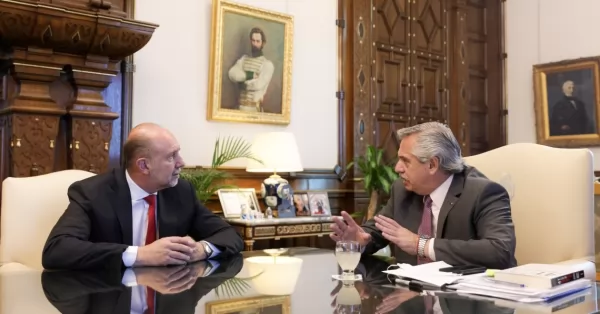 El presidente se reúne con Perotti y otros gobernadores en Santiago del Estero