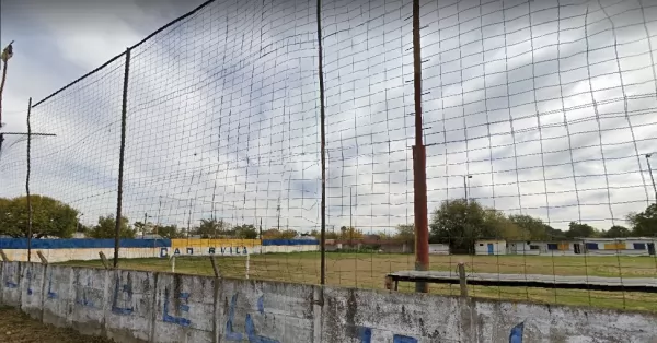 Una mujer pelea por su vida tras descompensarse en una gresca en un partido de fútbol regional