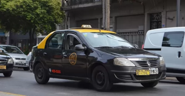 ¿Cómo postularse al sorteo de chapas y licencias de taxis y remises en Rosario?
