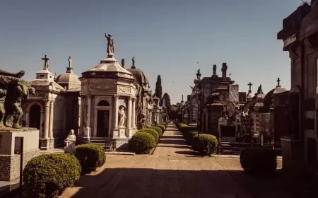 Visitas exclusivas al cementerio El Salvador por el día del maestro