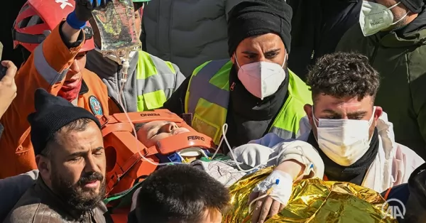 Rescatan entre los escombros a una adolescente, 11 días después del terremoto en Turquía