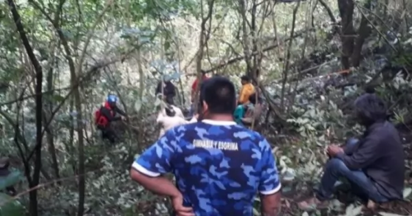 Hallaron muertos a dos turistas y un guía en el fondo de un barranco en Jujuy