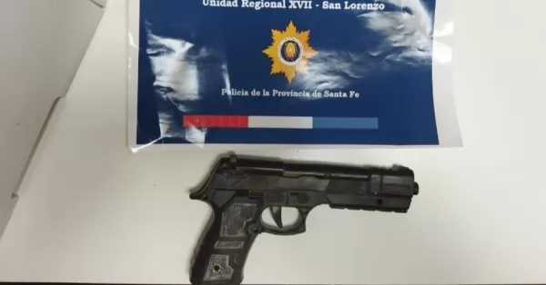 Puerto San Martín: detuvieron a un menor por robarle a otro con un arma de juguete