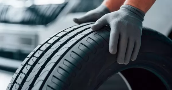 Córdoba: alquilan neumáticos para que los usuarios pasen la verificación técnica vehicular