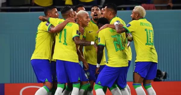 A puro baile, Brasil goleó y se clasificó a los cuartos de final