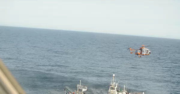 Impactante rescate en el mar: Prefectura aeroevacuó a un navegante con apendicitis 