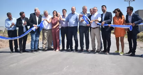 Puerto San Martín: inauguraron obras nacionales en los Caminos de la Producción