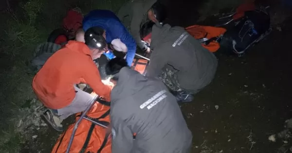 Rescataron a un hombre que se accidentó haciendo trekking en un cerro de Bariloche