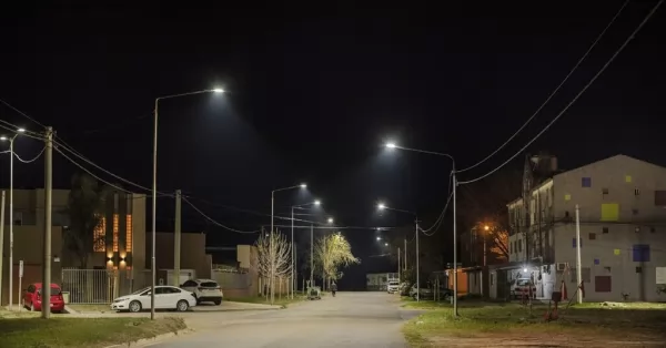 San Lorenzo: el municipio sumó luces led en un nuevo sector de la ciudad