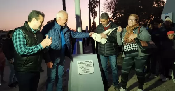De Grandis inauguró el Paseo Ribereño que homenajea a los héroes de Punta Quebracho