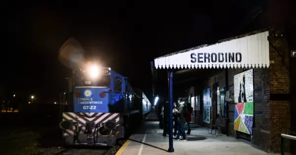  La parada del tren en Serodino favoreció el desarrollo y el uso de espacios públicos