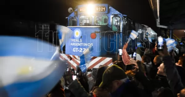 El tren de pasajeros volvió a parar en San Lorenzo tras 30 años