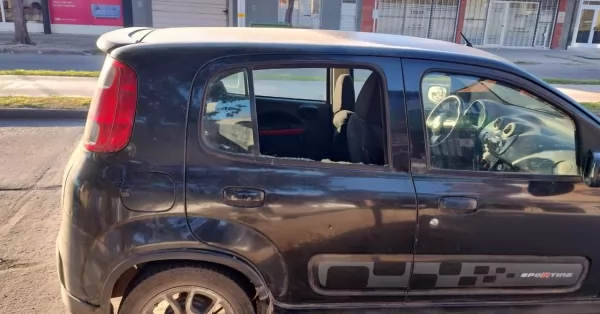 San Lorenzo: Le rompieron el vidrio del auto y le robaron elementos que utiliza para dar capacitaciones de RCP