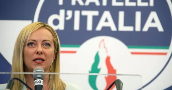 El absurdo de que la primera mujer en gobernar Italia sea de ultraderecha