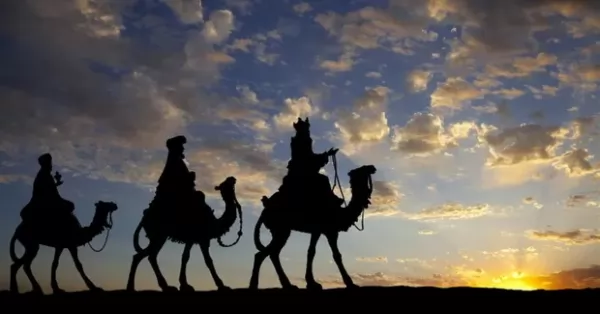 El recorrido de los reyes magos por las calles de Puerto San Martín