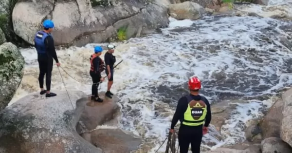 Buscan en Córdoba a una mujer que fue arrastrada por la creciente de un Río