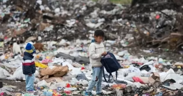 Seis de cada diez niños y adolescentes son pobres en Argentina, según un estudio de la UCA