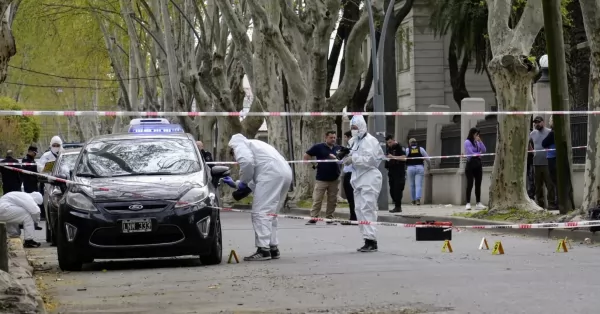 Mataron a tiros a un policía en la puerta de la Agencia de Investigación Criminal de Rosario