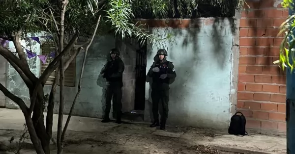Gendarmería realizó seis allanamientos en Fray Luis Beltrán, Rosario y V.G. Gálvez