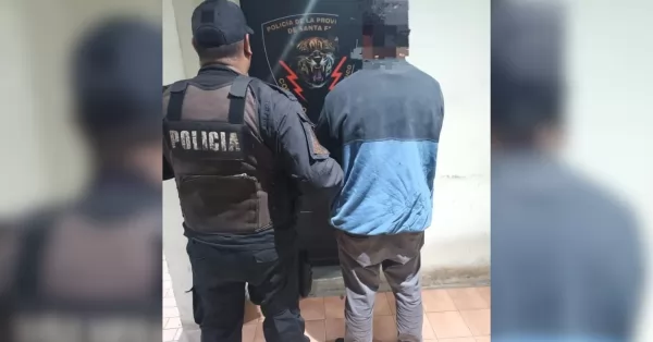 San Lorenzo: golpeó a un hombre mayor y su mamá lo entregó a la policía