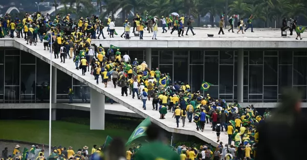 Rebelión en Brasil: manifestantes bolsonaristas tomaron edificios públicos