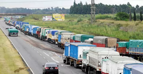 El gobierno renovó la norma que restringe la circulación de camiones en fines de semana largos y vacaciones