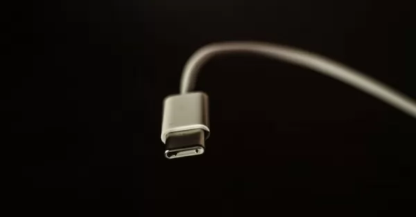 Los celulares en Europa deberán tener todos el mismo tipo de entrada para cargador en 2024