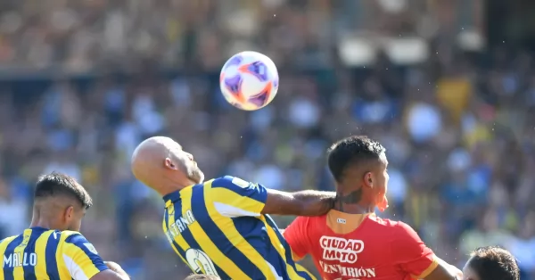 Fútbol por arriba de los 40 grados: una jornada excesivamente calurosa para el deporte