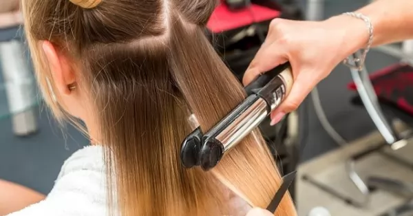 Anmat prohibió tres marcas de productos para alisar el cabello