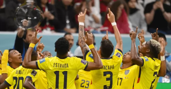 Ecuador superó cómodamente a Qatar en el inicio del Mundial