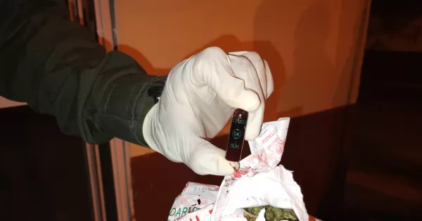 Detectaron a traves de un can que un hombre ocultaba marihuana dentro de paquetes de harina