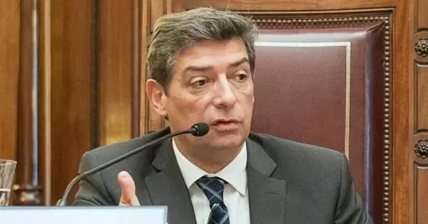 El presidente de la Corte definió que si una dolarización elimina el peso 