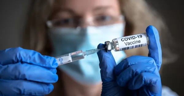 Ministros de Salud del país llamaron a aplicarse vacunas de refuerzo contra COVID-19