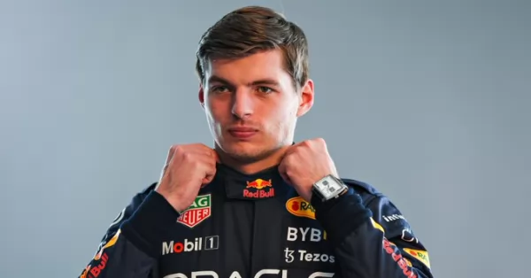 Max Verstappen firma un histórico contrato con Red Bull 